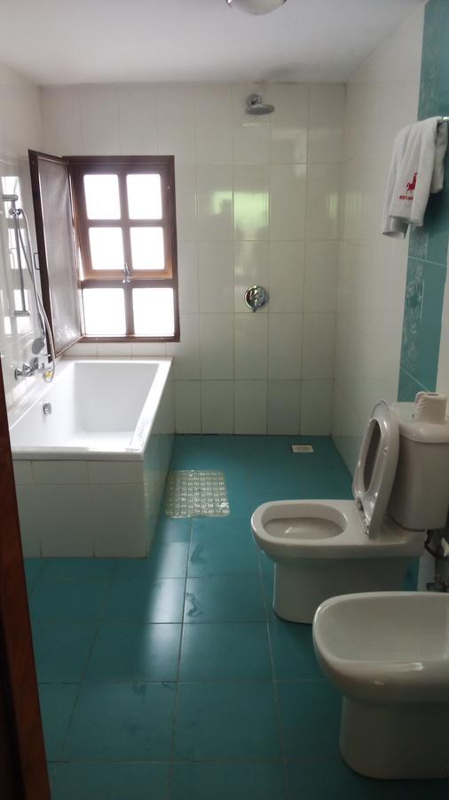 Kabale White Horse Inn מראה חיצוני תמונה