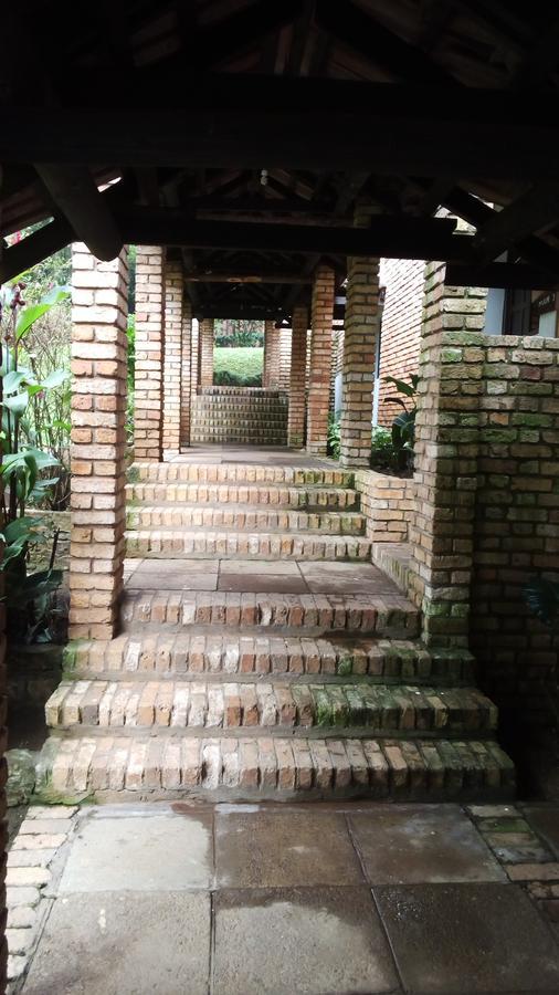 Kabale White Horse Inn מראה חיצוני תמונה