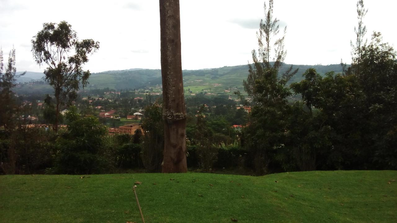 Kabale White Horse Inn מראה חיצוני תמונה