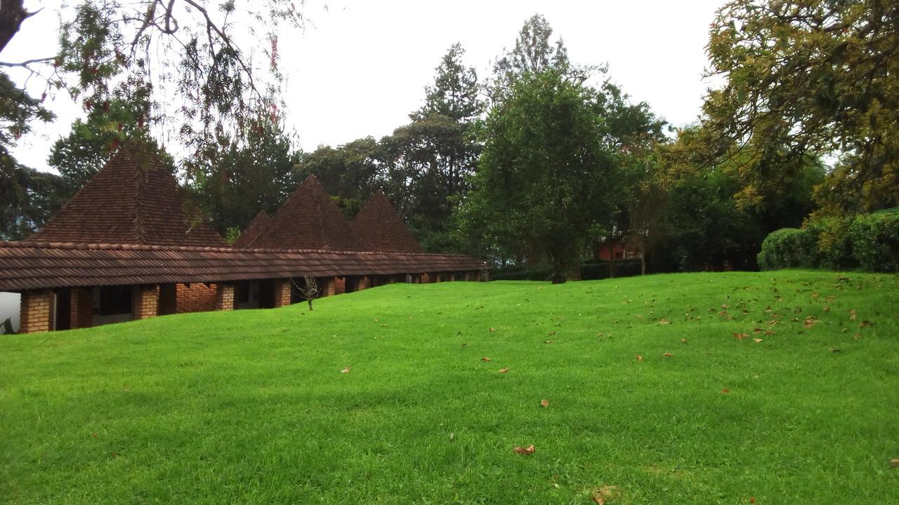 Kabale White Horse Inn מראה חיצוני תמונה