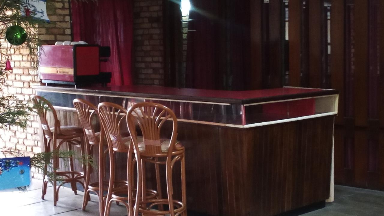 Kabale White Horse Inn מראה חיצוני תמונה